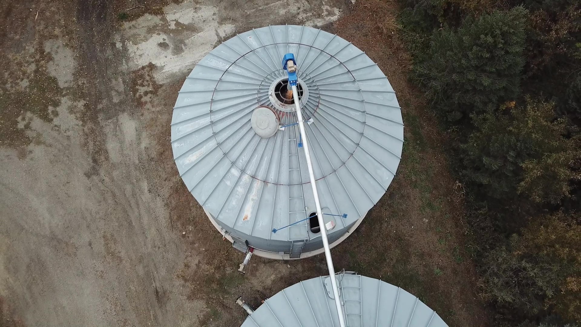 Overview-Final – frame at 0m45s (1) Aerial view of a grain storage bin | Shivvers
